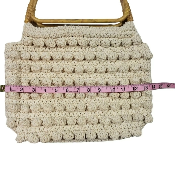 Neutral Beige 3D Crochet Knit Purse Wood Look Handles Lined Boho Nubby Handbag - Picture 9 of 9